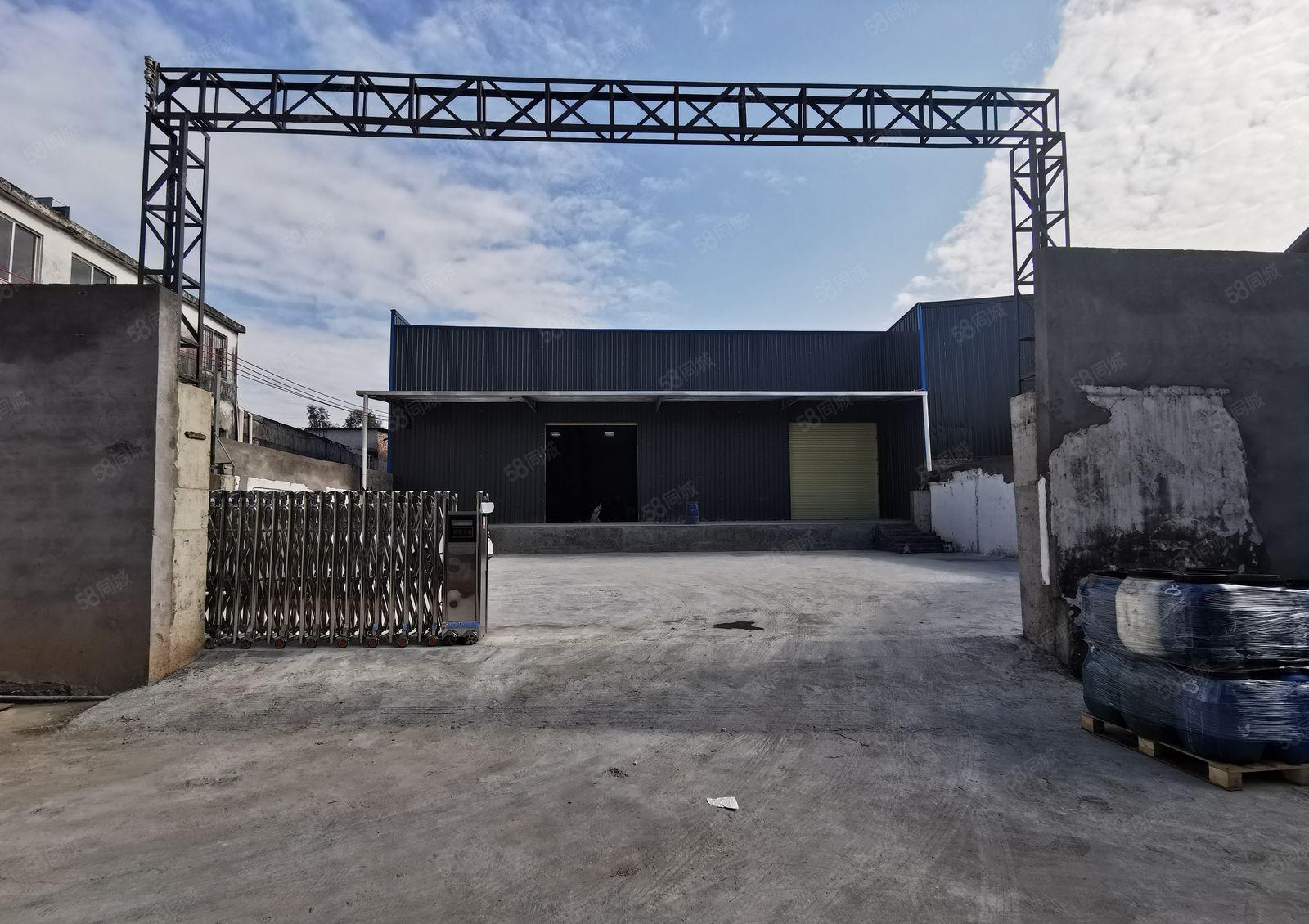 茶山京山附近全新小独院单一层厂房1600，带卸货平台