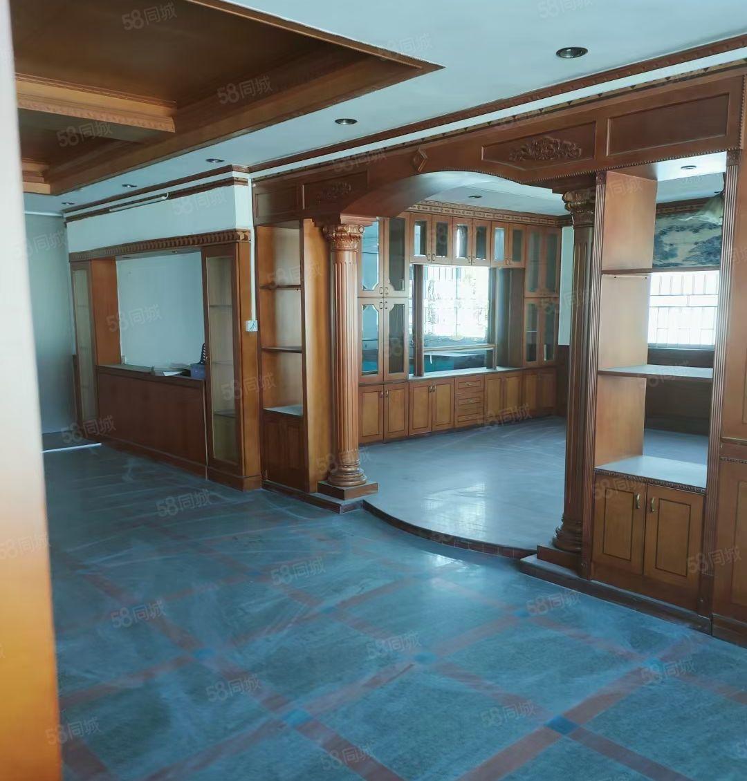 独院厂房分租二楼一整层1500平方，价格12可谈