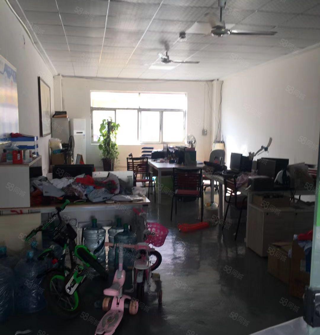 卢边现成制衣厂分租3楼500方。现成制衣线路面积实量