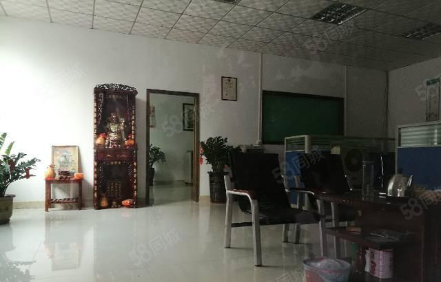 茶山镇独门独院两层厂房3500平方招租，空地大