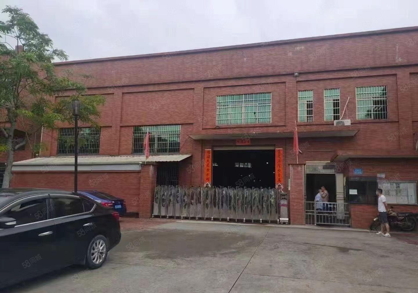 独门独院厂房转租，厂房2000宿舍500。价格18价格不可谈