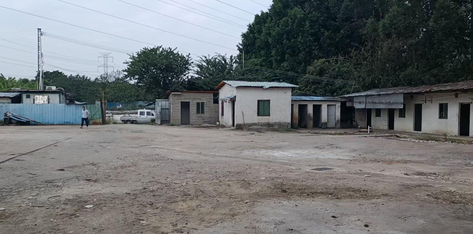 原房东独院厂房1500平方，空地3000平方。四面环山无居民