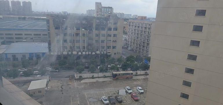 石排镇向西工业区标准厂房出租分租有现成办公室地坪漆装修带客梯