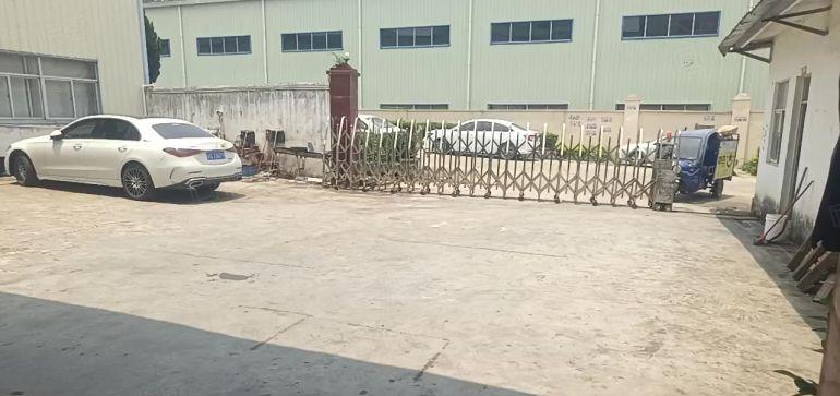 本地房东独院钢构厂房出租滴水9米高水电齐全精装修12块一平方