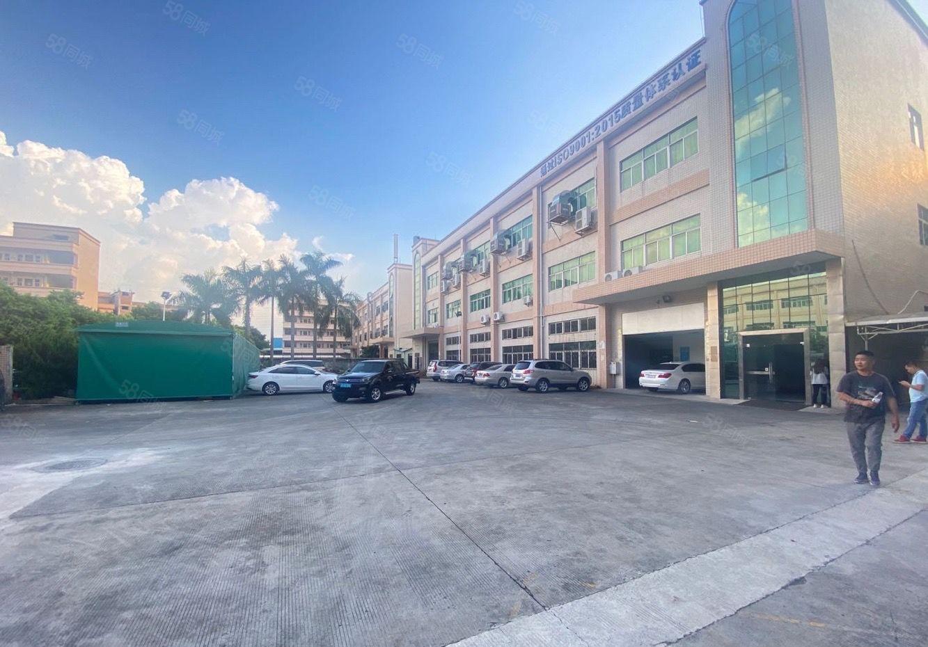 石排新出漂亮标准厂房出租带地坪漆可分租空地大。适合小加工电子