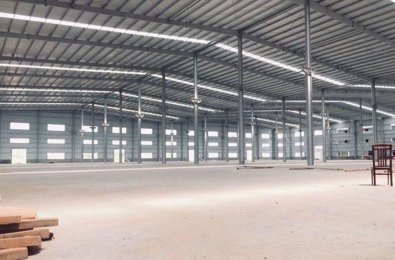 石排镇下沙工业区原房东钢构厂房12米有牛角带航车现成办公室