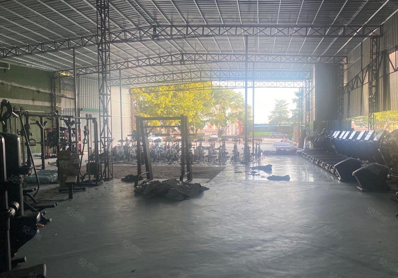 形象好空地大  石排新出漂亮单一层滴水八米无柱 五金设备仓库