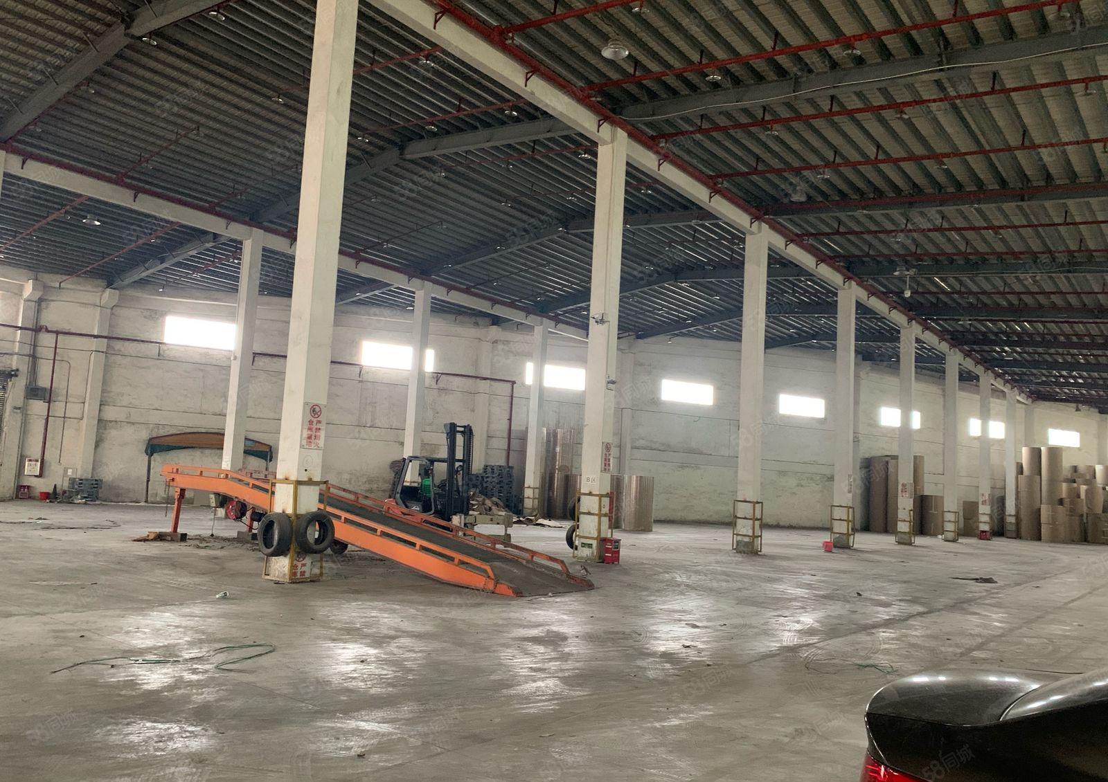 中堂形象的单一层 高11米 带消防喷淋面积3600