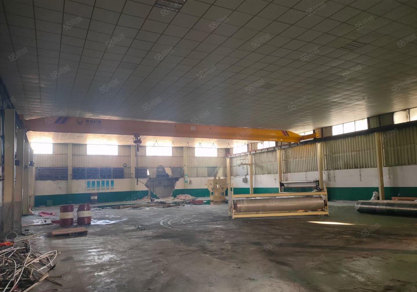 中堂超大用电独院厂房滴水10米高带航吊招租。
