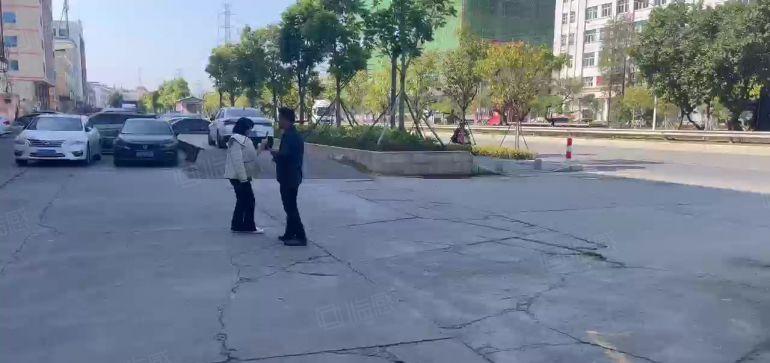 中堂新出原房东单一层独院带现成地磅七部现成免费行车天然气到户