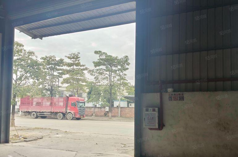 中堂 小独院一楼高10米厂房出租，交通方便，原房东价格便宜