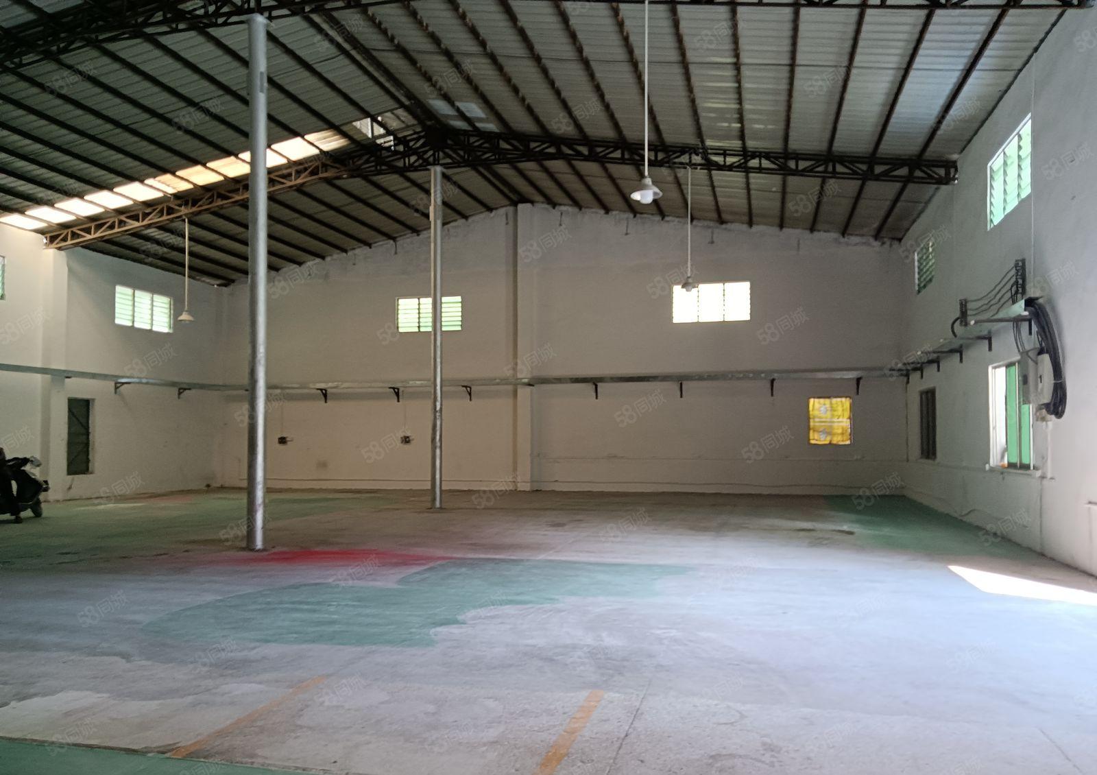 中堂新出砖墙到顶独门独院单一层厂房1450方出租。