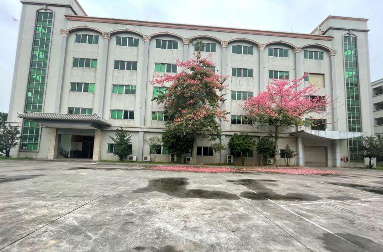 中堂（原房东花园式）独门独院厂房16000平方出租！