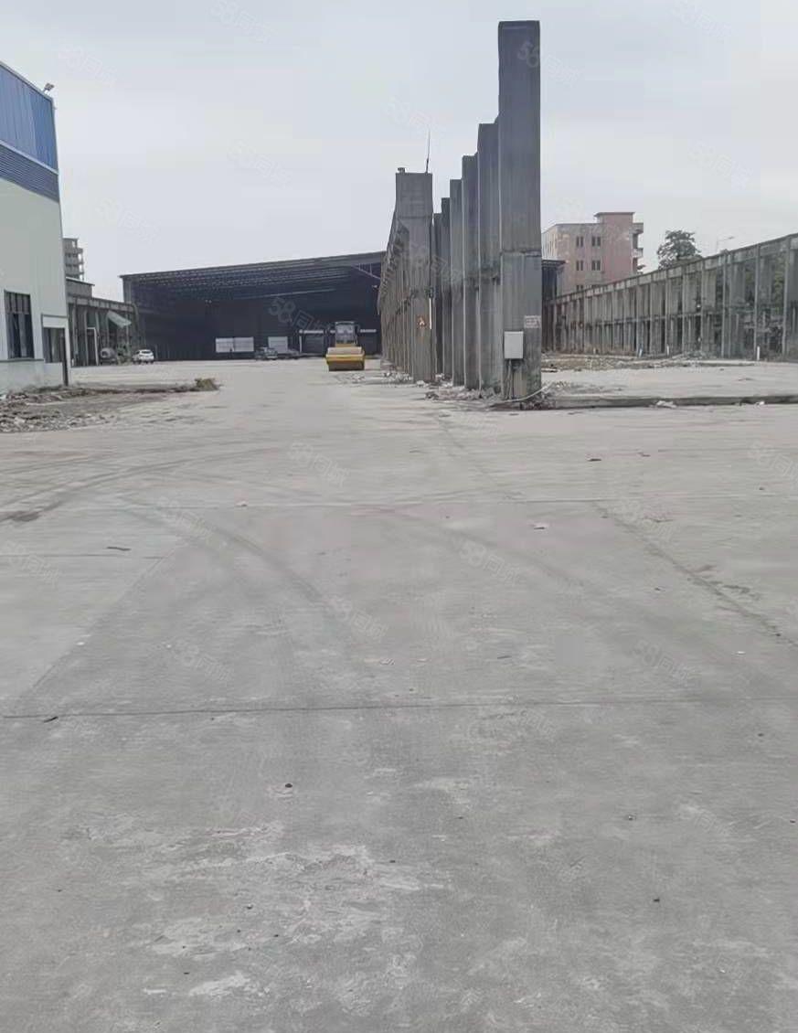 独院砖墙到顶单一层，滴水13米，中高16米，占地面积80亩，