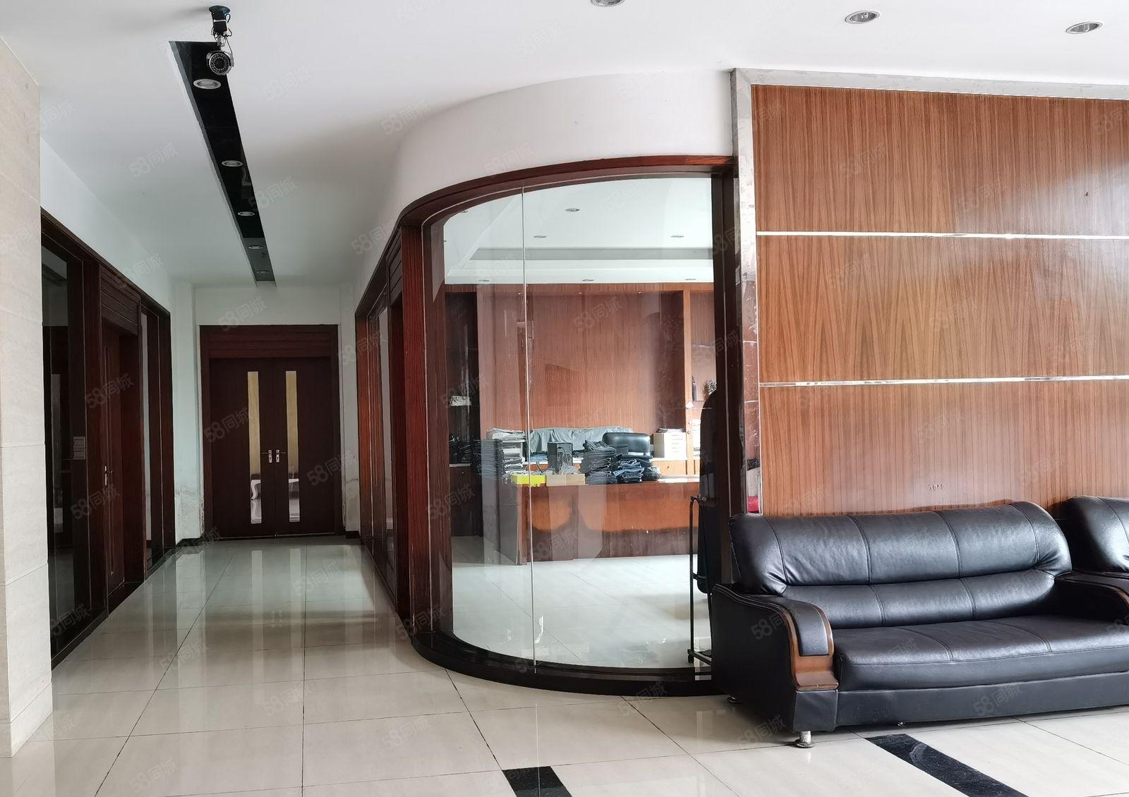 高埗镇独院标准厂房出租10500平方可分租可办环评空地超大