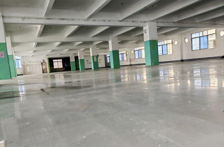 独门独院两层配套电梯2500平方，租金13元每平方