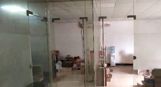 凤岗竹塘出租一楼小面积现成精装修办公室厂房300平