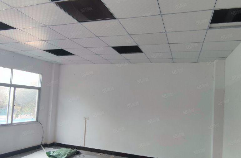 企石镇原房东小独院厂房出租水电齐全精装修办公室空地大工业用地