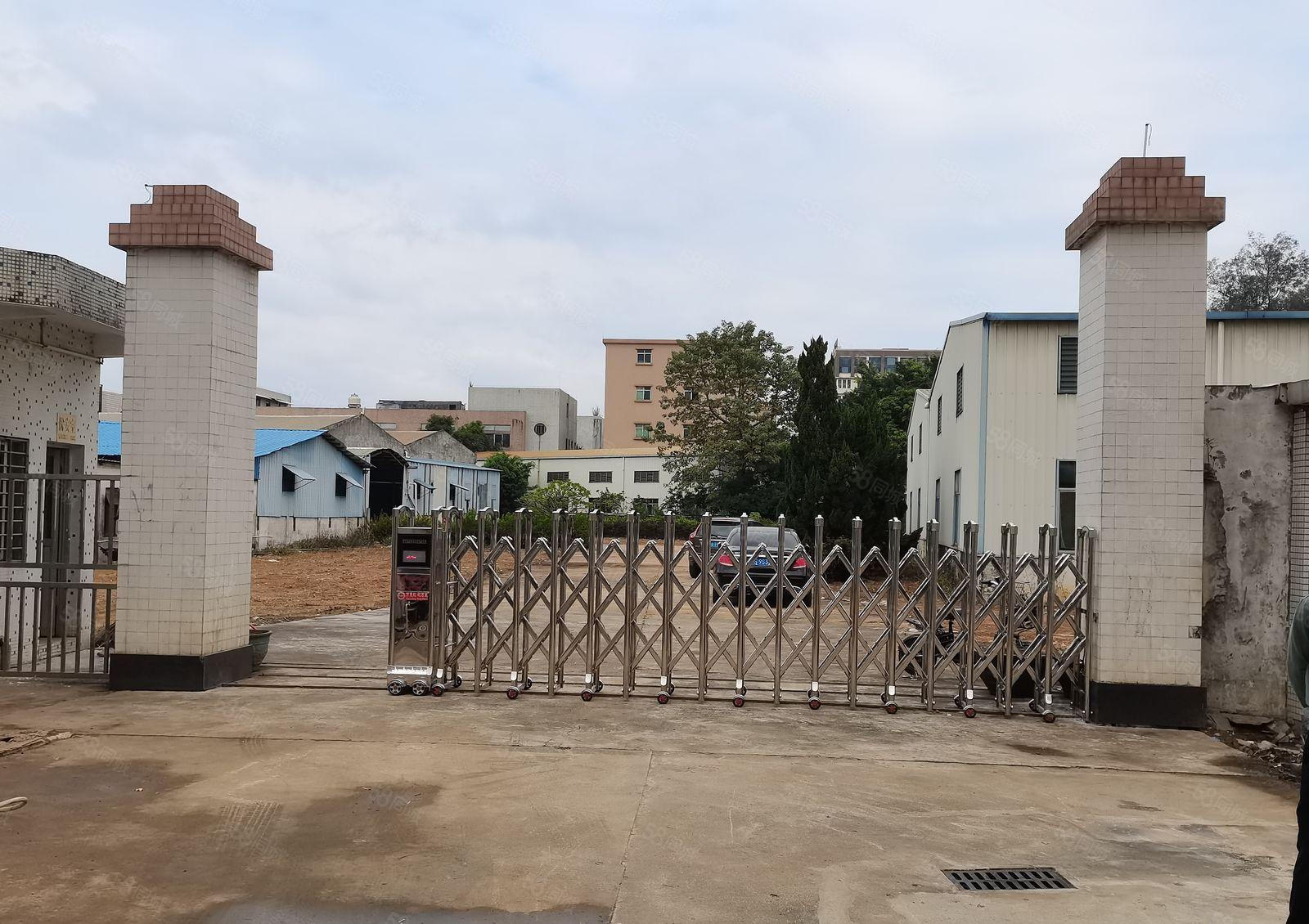 企石镇新空出独院钢构厂房1万平方，滴水7.5米，超大空地。