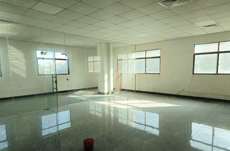 企石镇厂房3楼精装修车间1500平米地坪漆现成办公室低价出租