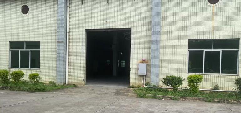 企石镇6米高标准一楼1000平方米，带办公室装修