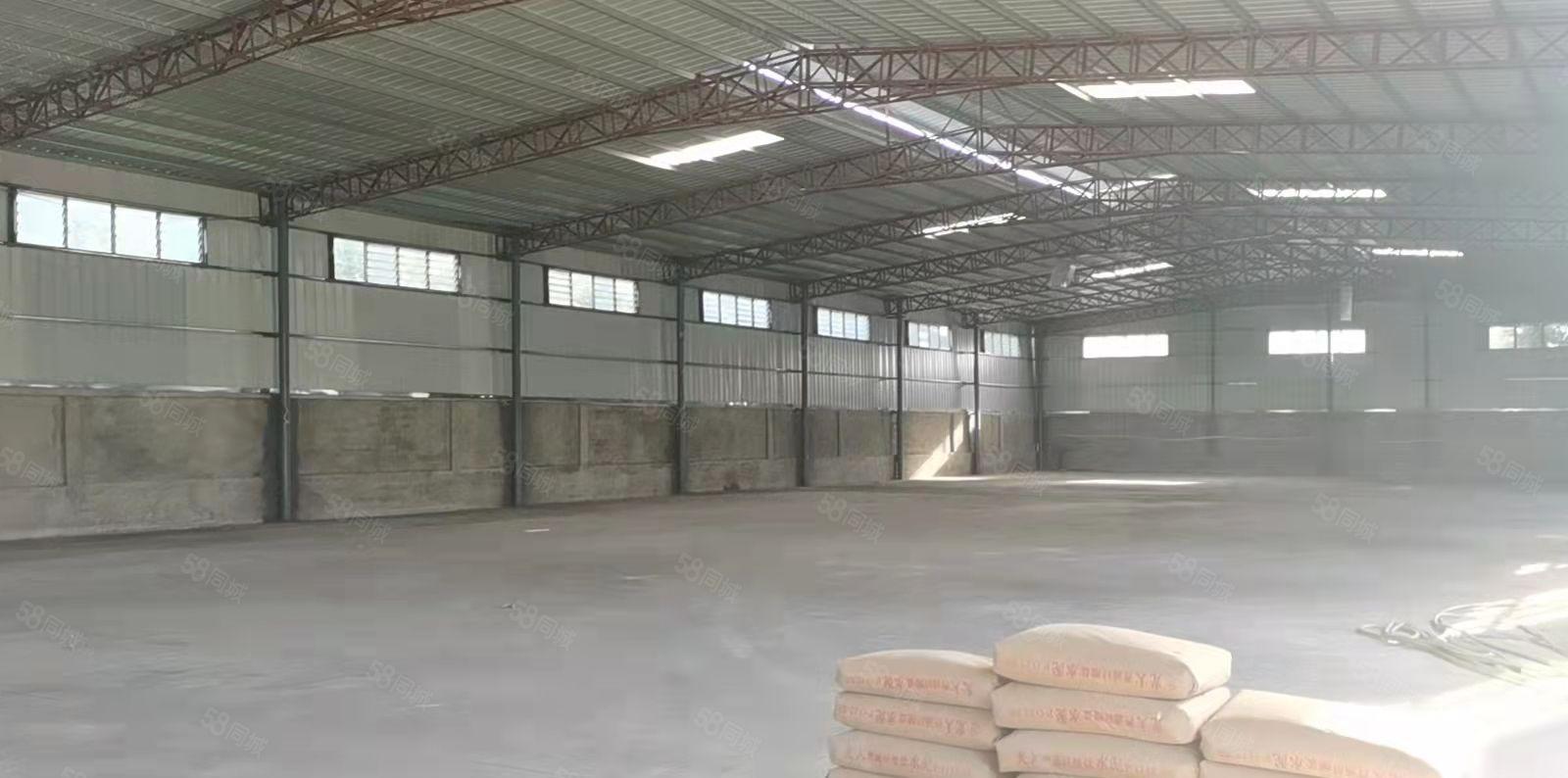 企石镇靠园洲新出原房东独院钢构厂房1600平方，周边无居民