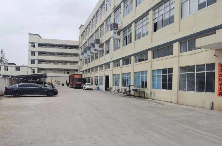 企石镇原房东厂房出租一楼600平米，带办公室水电，行车地坪漆