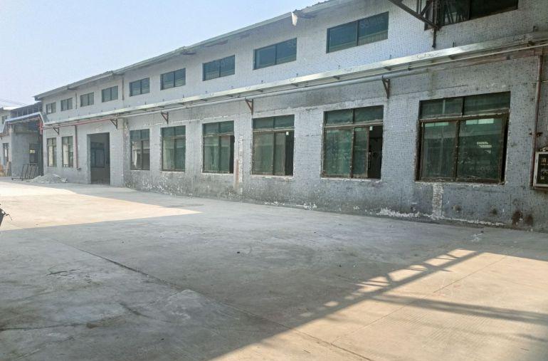 企石镇工业区内新出钢构1300平方空地大滴水有6米