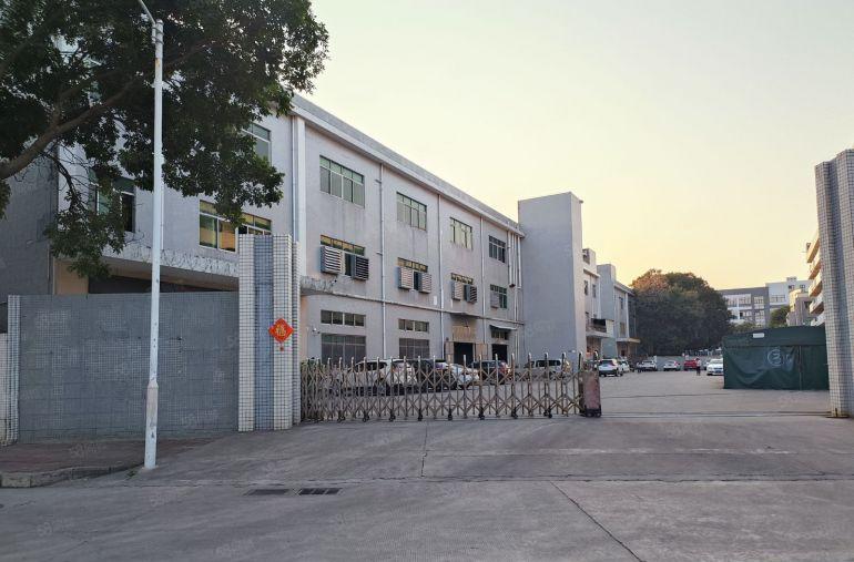 企石镇原房东标准独院带红本楼层低一楼6.5米空地大快速路旁