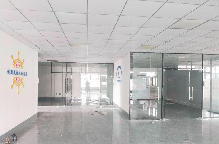 企石镇原房东楼上带豪华装修1780平米出租2部客梯一部5吨货