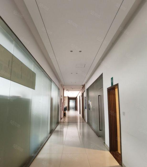 独院两层10500平方，一楼6米，二楼5米，低价出租15块