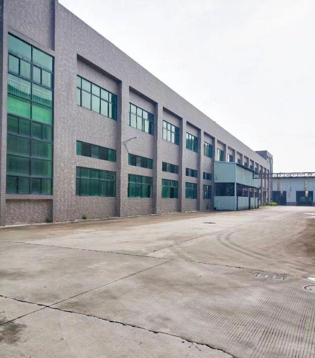 独院两层10500平方，一楼6米，二楼5米，低价出租15块