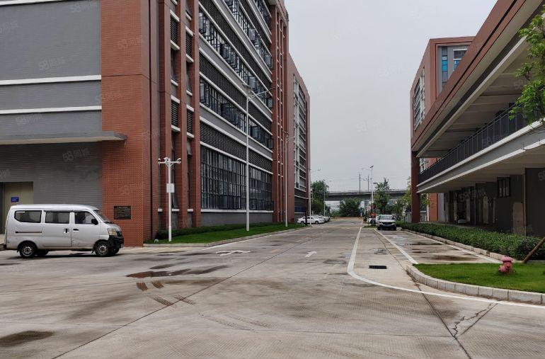 洪梅工业园区独栋厂房3600平方出租，可以按层分租，实际面积