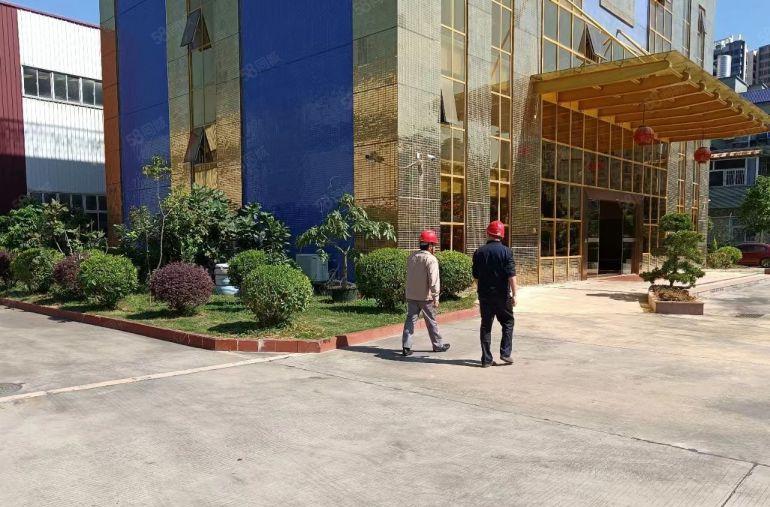 谢岗曹乐原房东临近高速口常平桥头高度12米有航车办公室装修