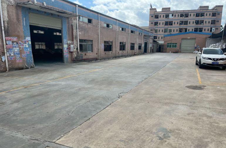 谢岗镇厂房出租单层2000平方原房东水电齐全空地大停车方便