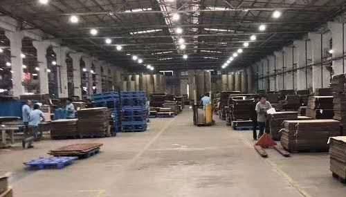 凤岗出租单一层钢构带卸货平台 带牛角高9米 超大空地