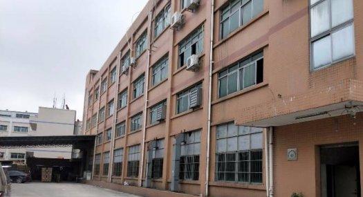 凤岗天堂围临近平湖出租楼上毛刷电子皮具厂房2000平带装修