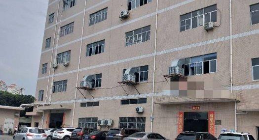 凤岗官井头楼上带水电齐全厂房出租1680平人气旺好招工