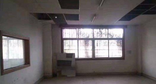 凤岗怡安工业城附近一楼厂房出租600平高5.5米 价格便宜