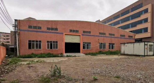 东莞市常平滴水8米 原房东单层砖墙到顶钢构2500平