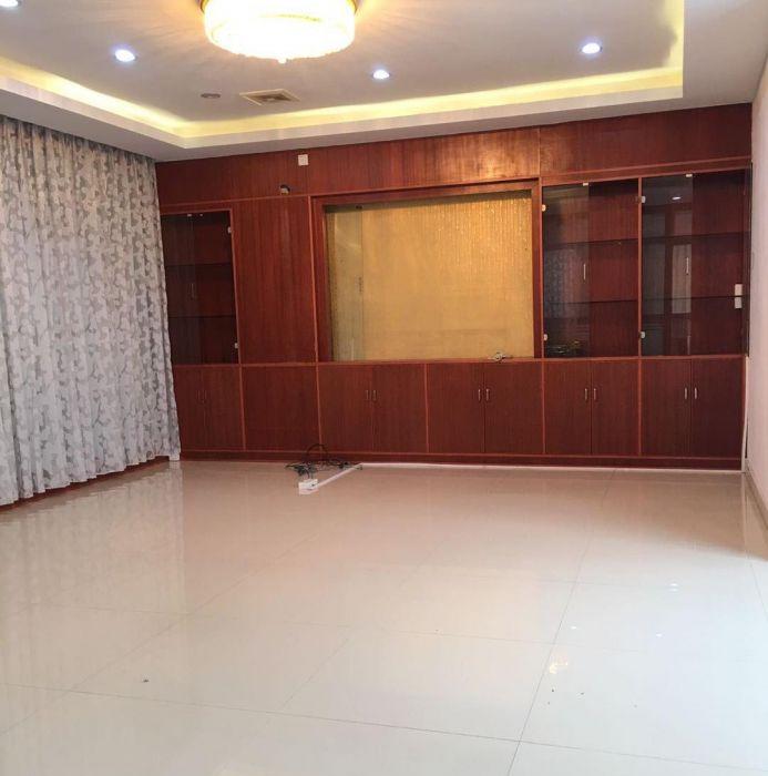 东莞黄江小型办公室250平小型厂房