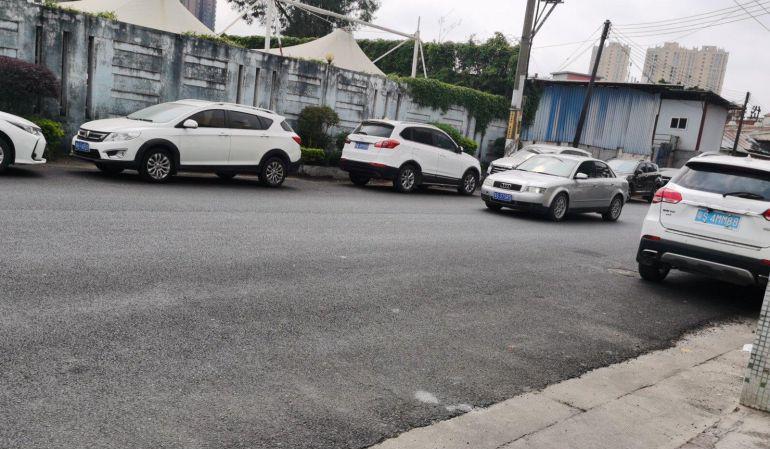 自用仓库，非中介，一楼大仓库，在黄江，大朗的交界处