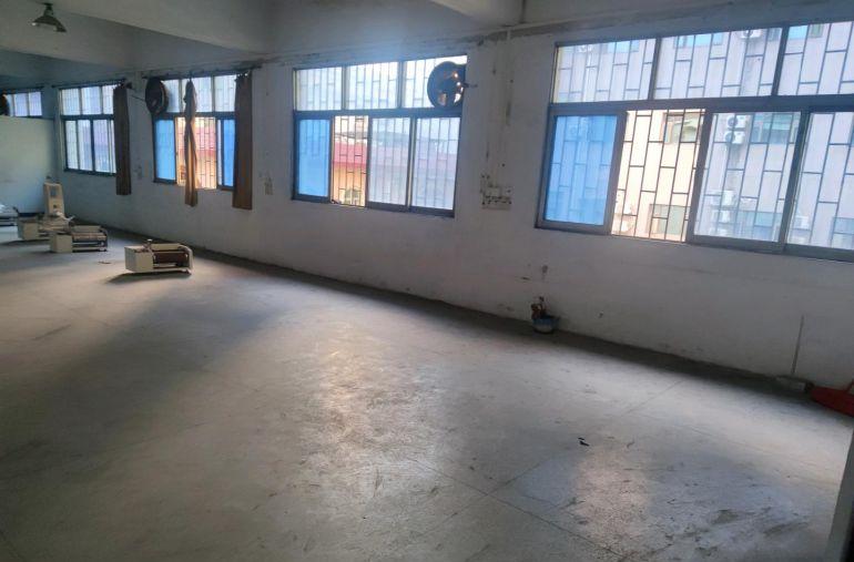 道滘镇区10元1㎡带院子三楼可看房有宿舍