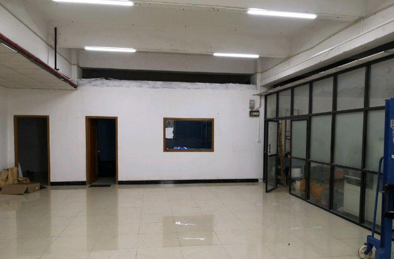 一楼带装修厂房出租，水电齐全