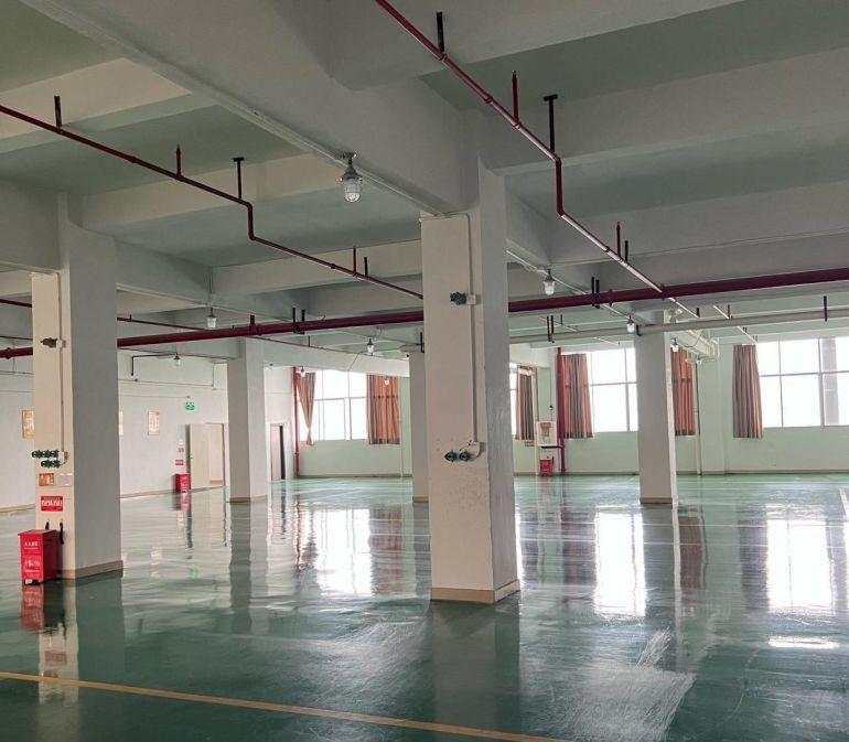 东莞市塘厦横塘原房东直租楼上厂房仓库980平