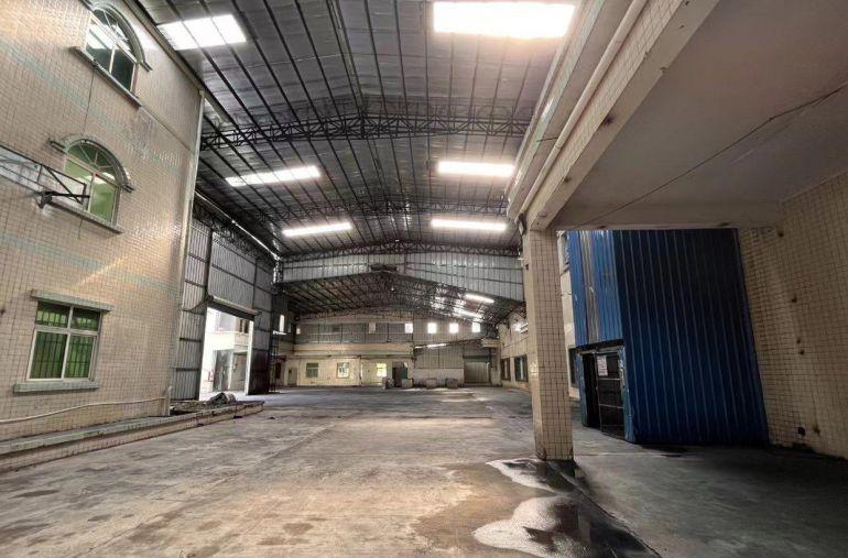 独栋别墅办公楼，厂房实用面积足。