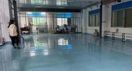 长安标准一楼厂房出租1250平方，现成航车，漂亮办公室