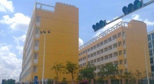 东莞市塘厦镇３０００平米四楼厂房出租（专租电池厂商）