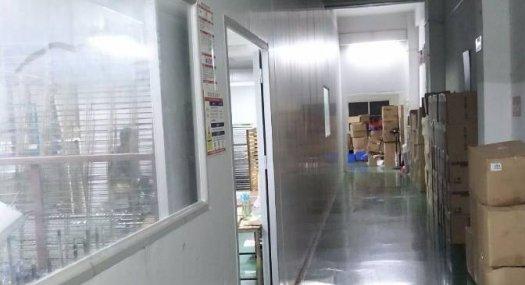 带现成喷油证凤岗五联楼上无尘车间厂房出租700平