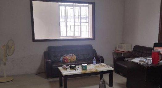 凤岗金凤凰出租塑胶，设备，注塑水电齐全厂房600平